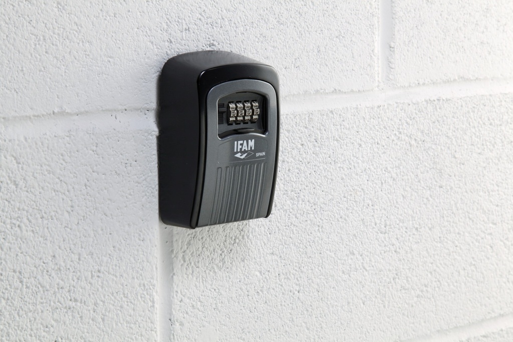 GUARDALLAVES PARED CON COMBINACIÓN G1