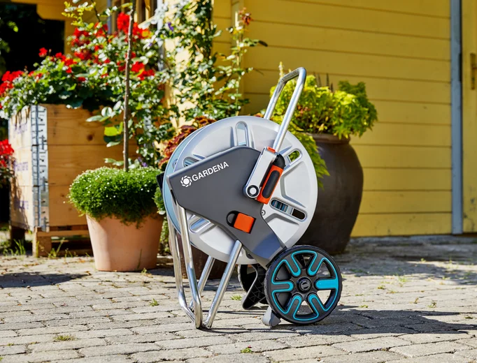 SET CARRO PORTA MANGUERAS CleverRoll M Metal (25 Mts. de manguera 15mm)