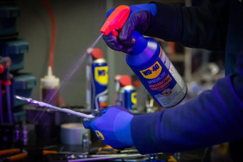 DESENGRASANTE PROFESIONAL WD 40 SPECIALIST 1 L